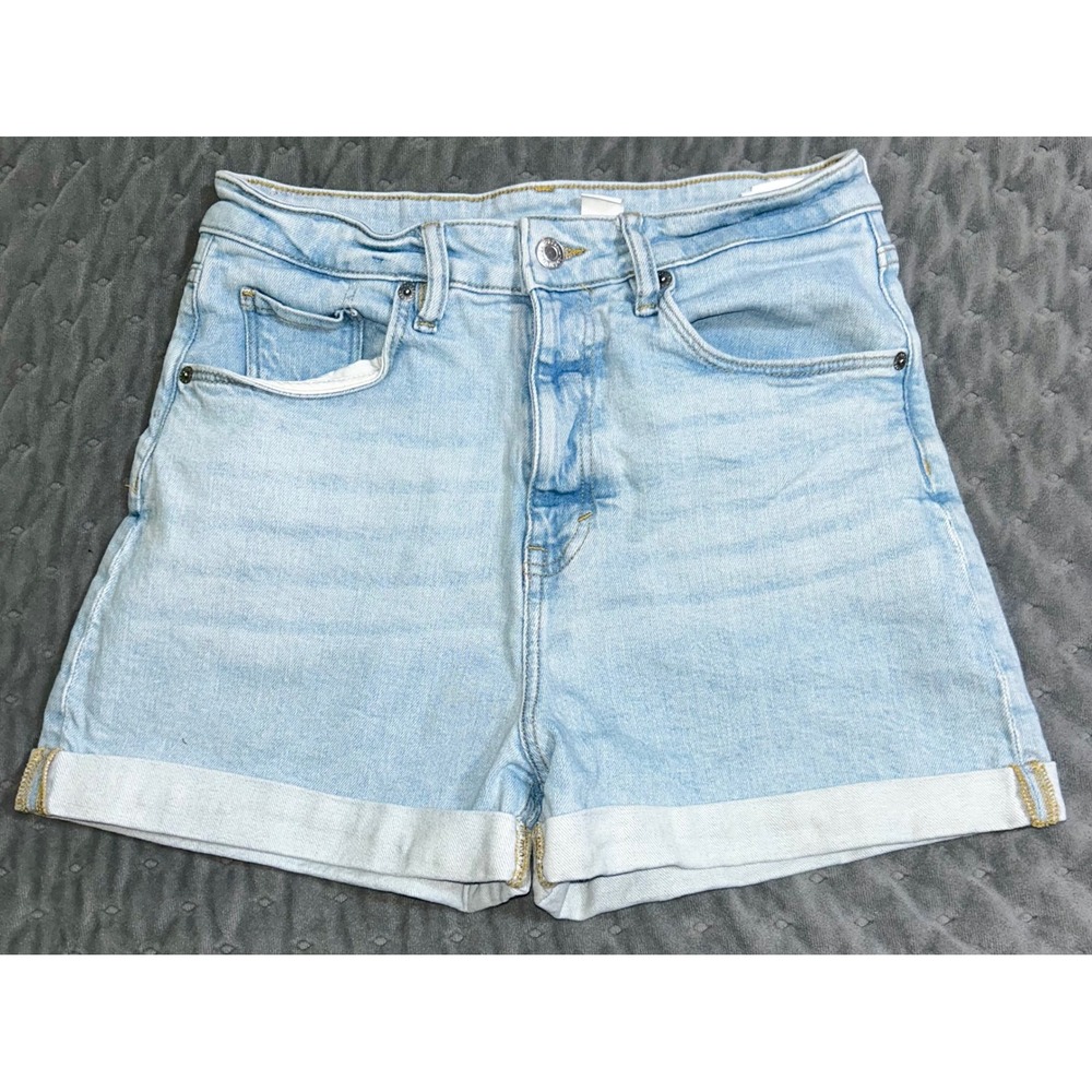 HM Denim Ultra High Waist Mom Shorts Light Wash Blue Cuffed Size 6